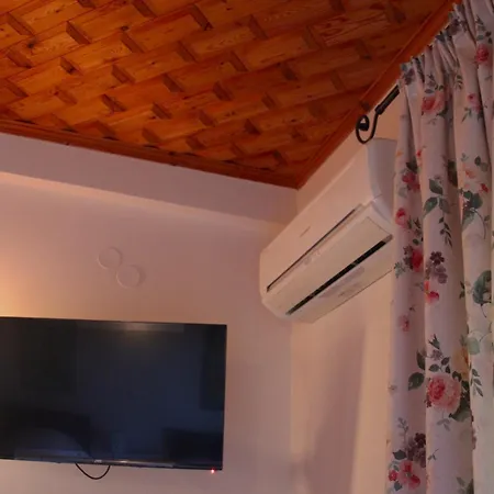 Guest house Bistola Vlakhokerasea